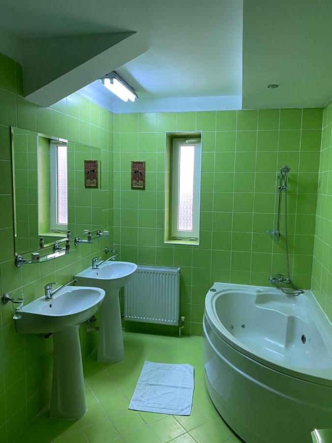 Hotel Miraj - Restaurant & Sauna & Biliard Poiana Brasov Luaran gambar