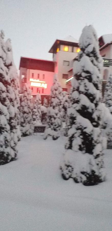Hotel Miraj - Restaurant & Sauna & Biliard Poiana Brasov Luaran gambar