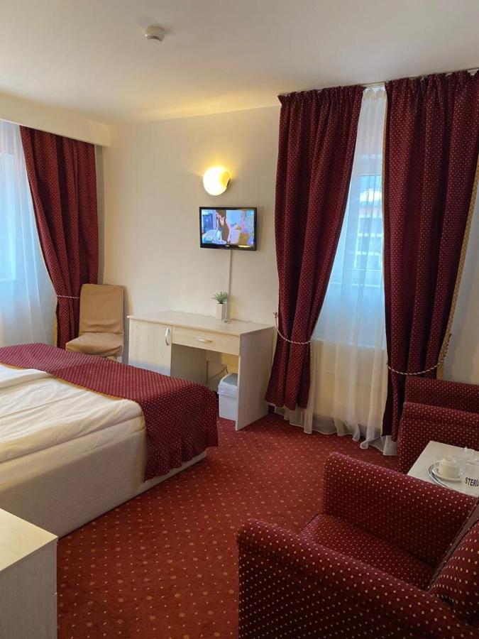 Hotel Miraj - Restaurant & Sauna & Biliard Poiana Brasov Luaran gambar
