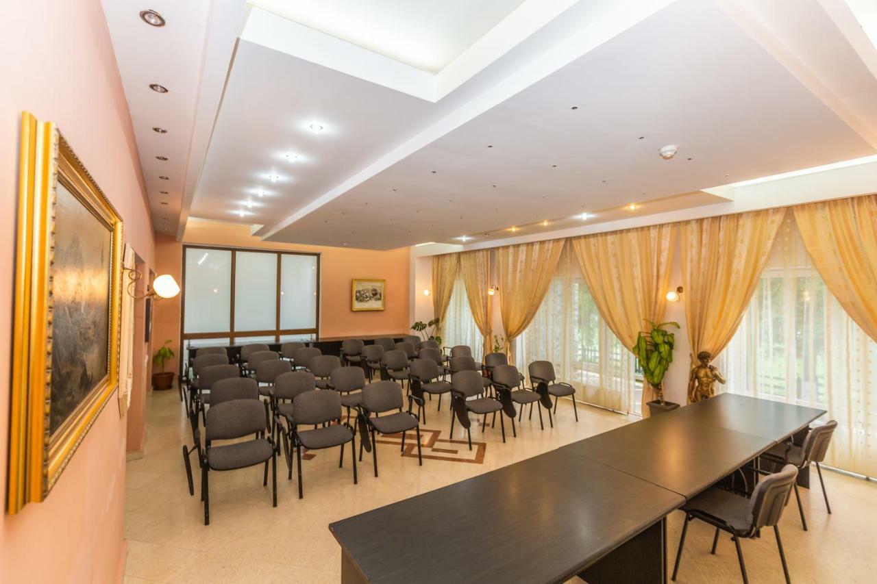 Hotel Miraj - Restaurant & Sauna & Biliard Poiana Brasov Luaran gambar