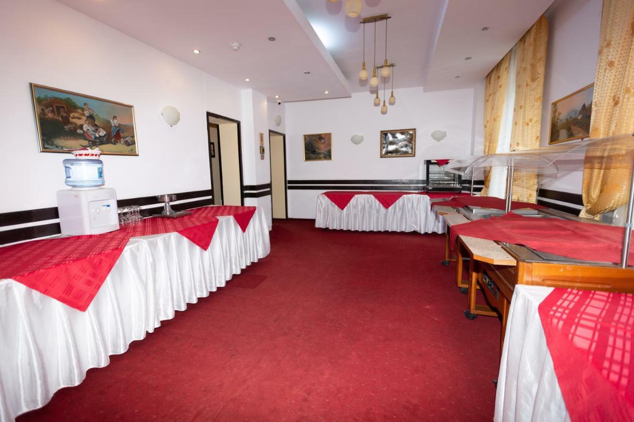 Hotel Miraj - Restaurant & Sauna & Biliard Poiana Brasov Luaran gambar